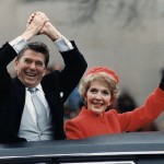 Ronald und Nancy Reagan während der Amtseinführungsparade 1981 in Washington, D.C.